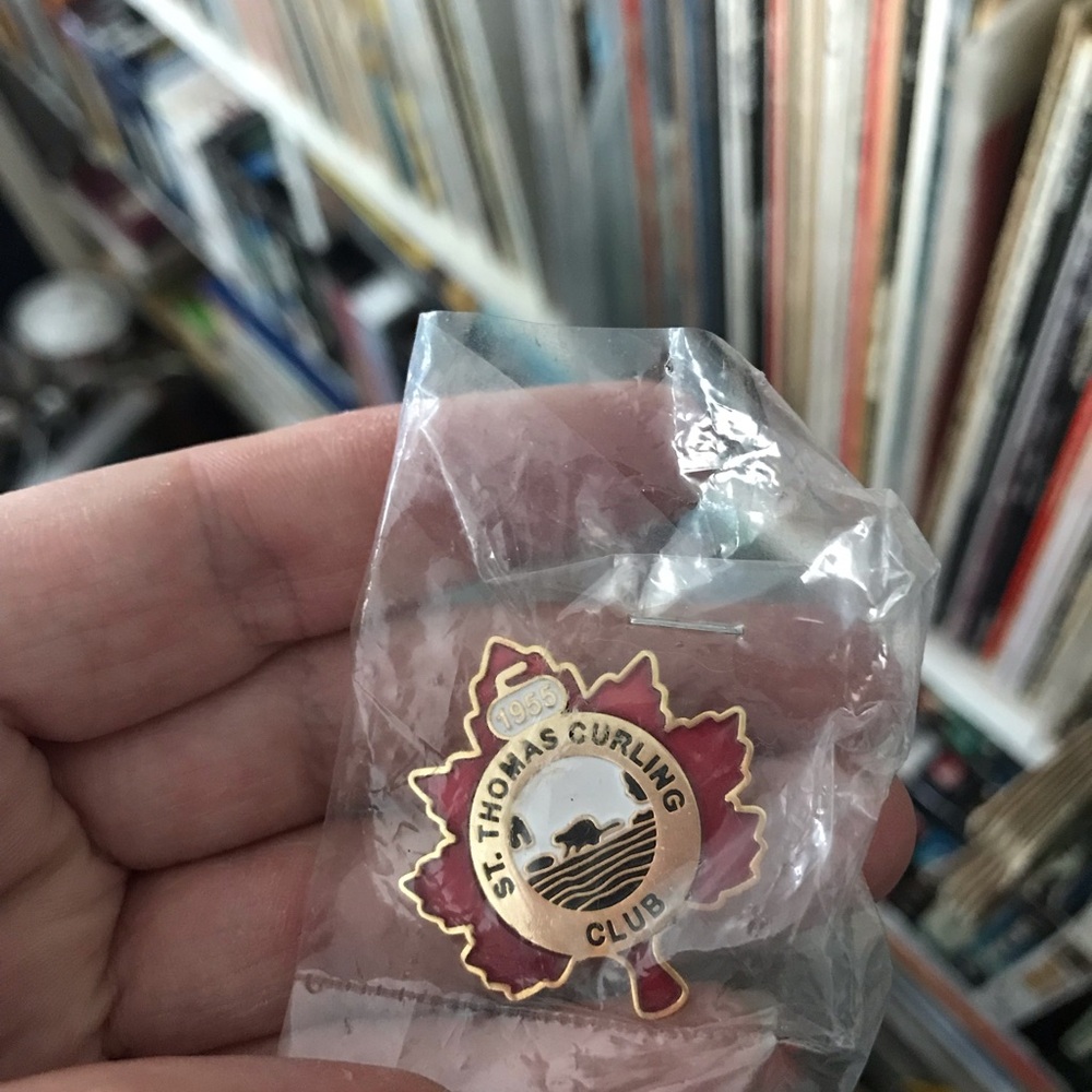 St. Thomas Curling Club Maple Leaf Pin - Gold & Burgundy